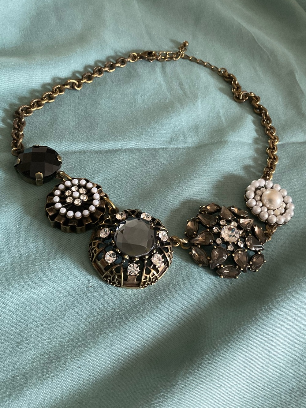 Lia Sophia Statement Necklace Antique Gold Pearl Crystal Smoky Gray 17” - Picture 6 of 7